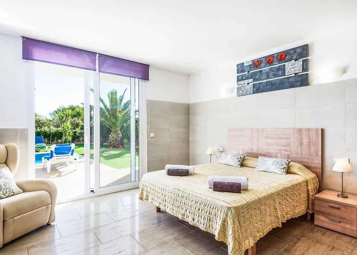 Rachel Villa Es Mercadal